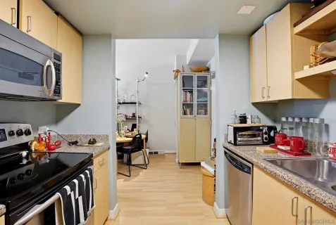 $449,000 | 425 West Beech Street, Unit 107, San Diego, CA 92101