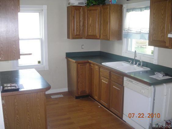 15326 Beech Daly Road Taylor, MI 48180 - Photo 4 of 14 kitchen