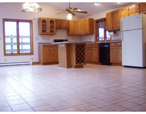 88 Stow Road Marlborough, MA 01752 - Photo 14 of 17 Gallery Image 14