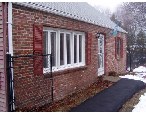 88 Stow Road Marlborough, MA 01752 - Photo 4 of 17 Gallery Image 4