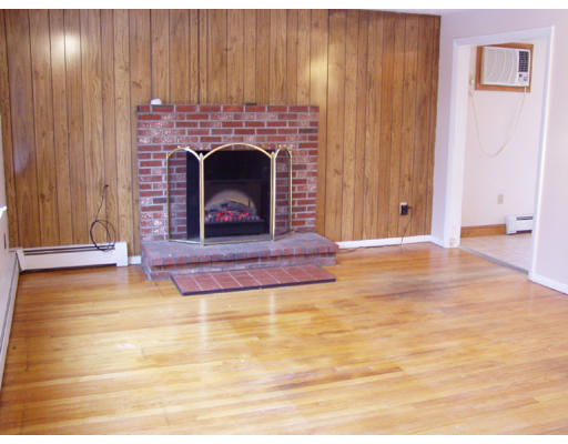 88 Stow Road Marlborough, MA 01752 - Photo 5 of 17 Gallery Image 5