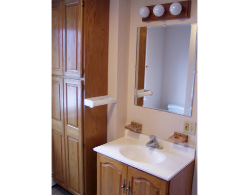 88 Stow Road Marlborough, MA 01752 - Photo 8 of 17 Gallery Image 8