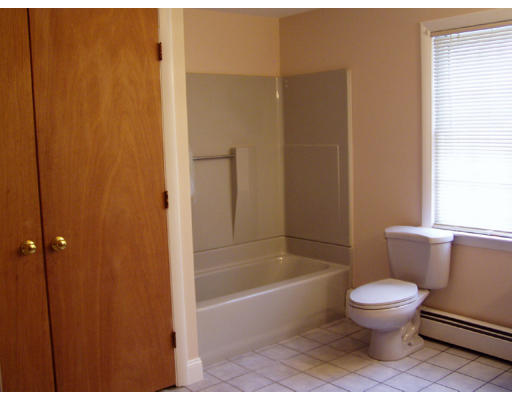 88 Stow Road Marlborough, MA 01752 - Photo 9 of 17 Gallery Image 9