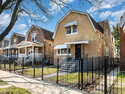 $369,900 | 920 North Kedvale Avenue, Chicago, IL 60651