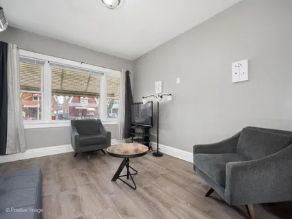 $369,900 | 920 North Kedvale Avenue, Chicago, IL 60651
