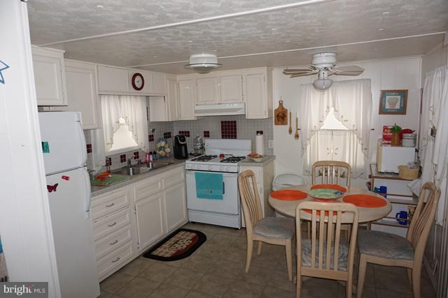 13200 Nantucket Road Ocean City, MD 21842 - Photo 6 of 41 Gallery Image 6