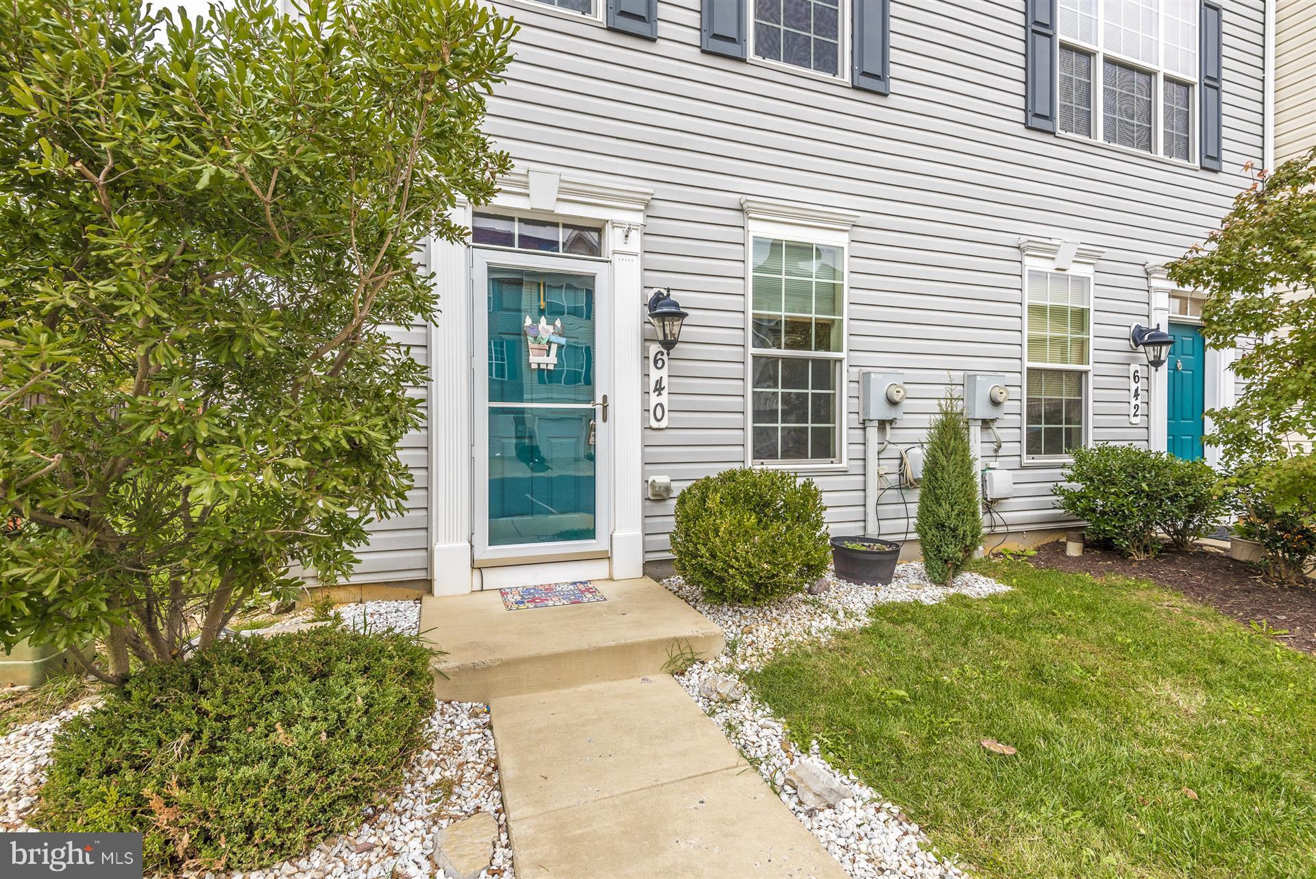 640 Tivoli Road Frederick, MD 21703 - Photo 3 of 29 Storm Door