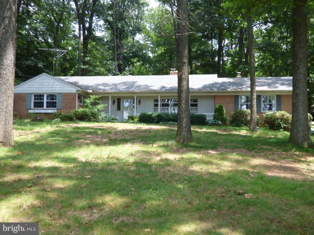 1348 Manor Road Windsor, PA 17366 - Photo 3 of 18