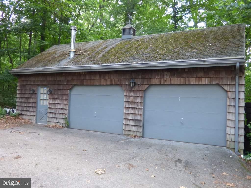 1348 Manor Road Windsor, PA 17366 - Photo 4 of 18