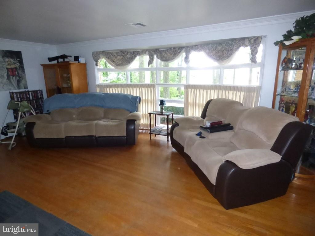 1348 Manor Road Windsor, PA 17366 - Photo 7 of 18