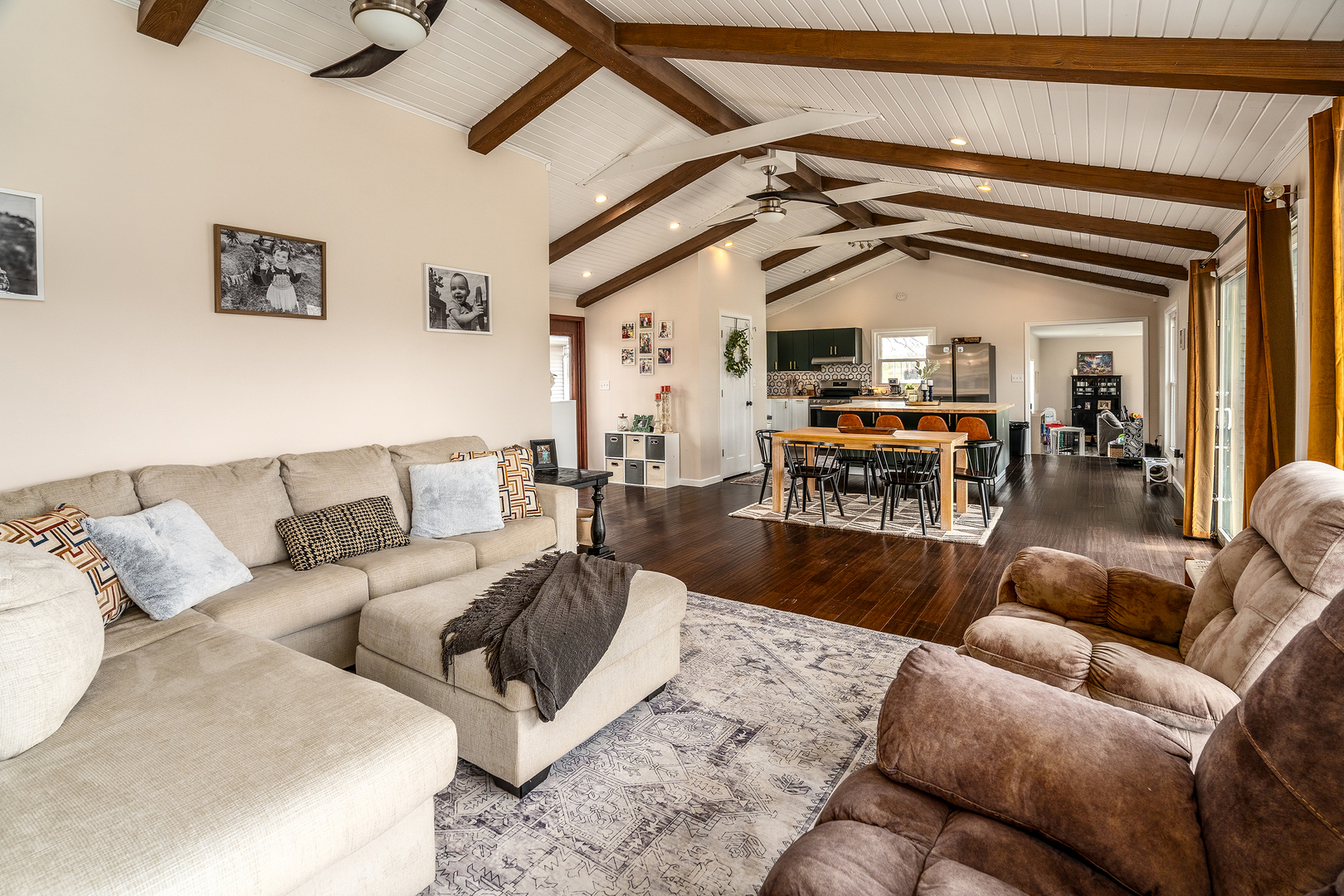 2930 Campground Road Anna, IL 62906 - Photo 13 of 70 a living room with furniture and a dining table