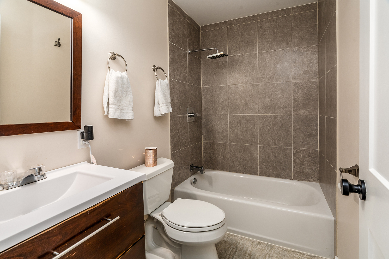 2930 Campground Road Anna, IL 62906 - Photo 40 of 70 a bathroom with a sink a toilet and a bathtub