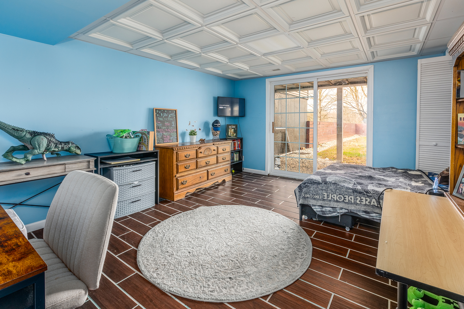 2930 Campground Road Anna, IL 62906 - Photo 54 of 70 a living room with furniture and a wooden floor
