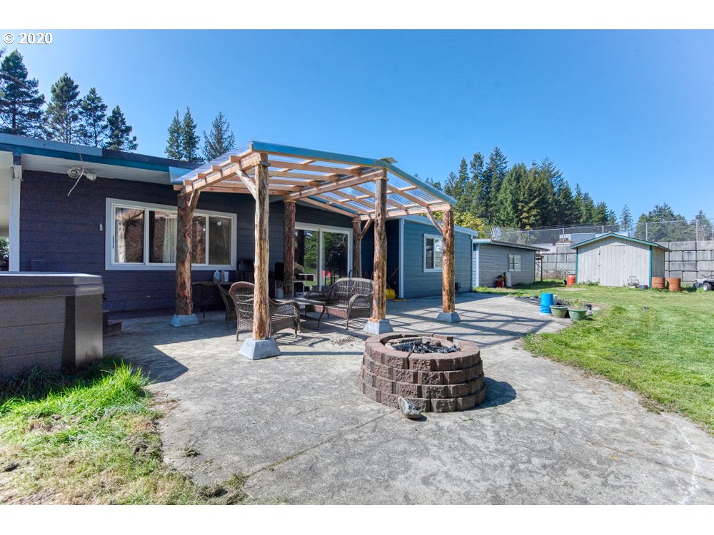 69019 Wildwood Road North Bend, OR 97459 - Photo 3 of 30 Gallery Image 3