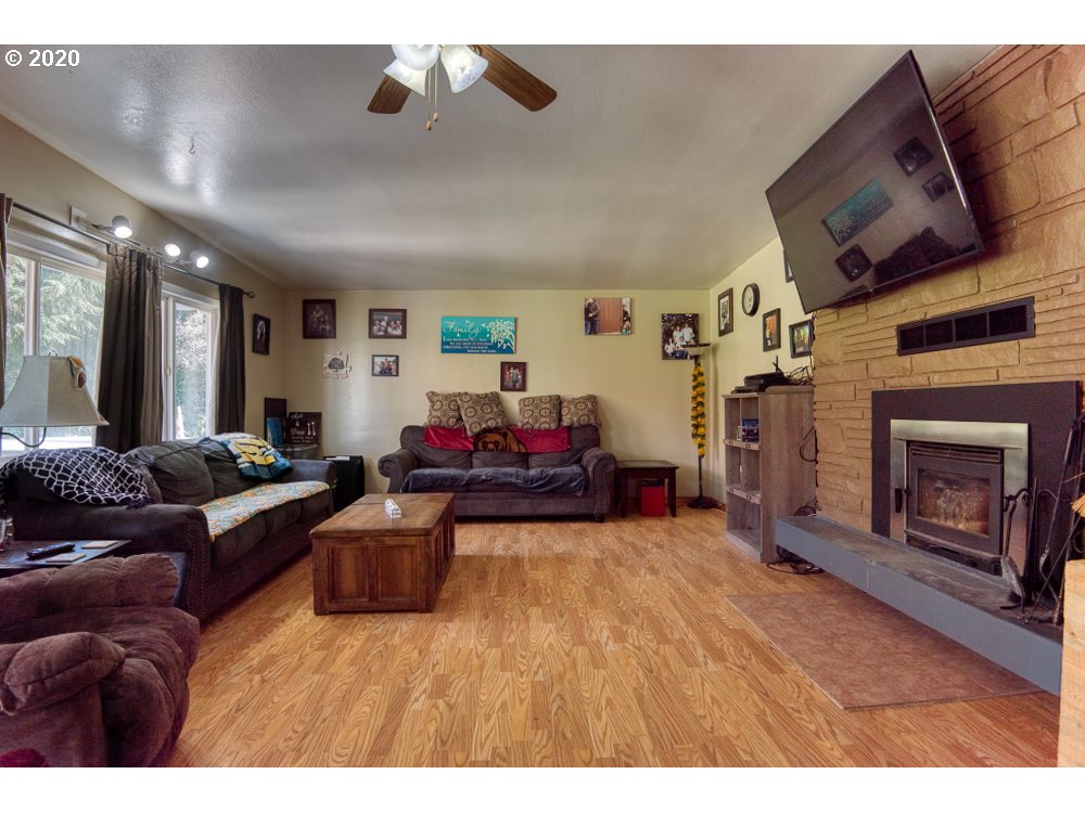 69019 Wildwood Road North Bend, OR 97459 - Photo 8 of 30 Gallery Image 8