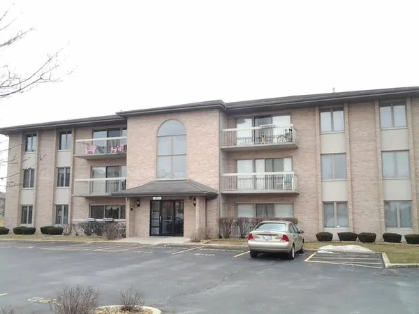 $1,750 | 1028 Ashley Court North, Unit 3C, Lockport, IL 60441
