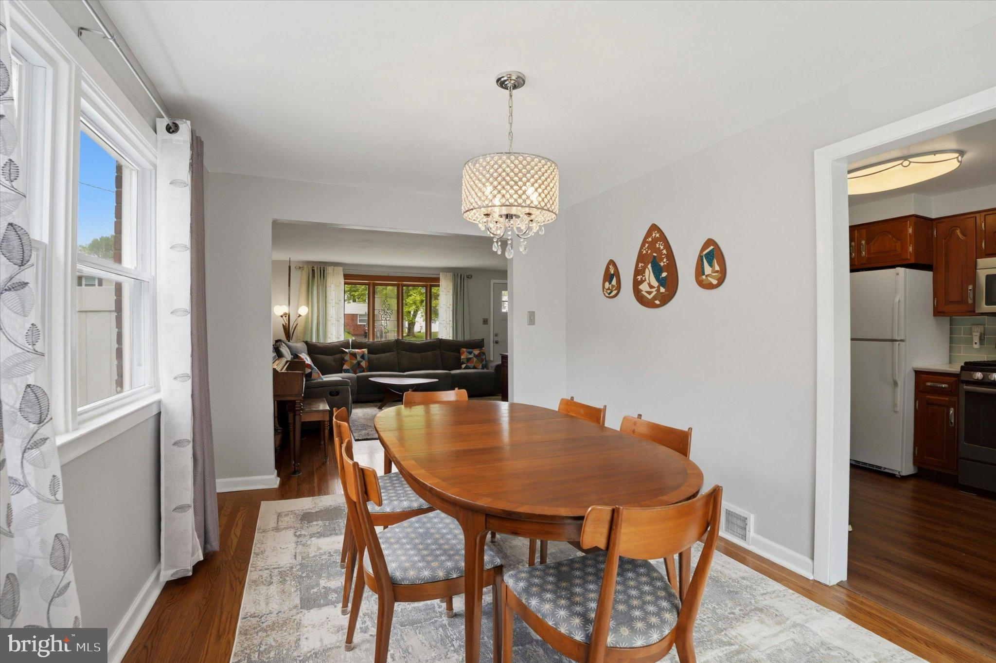 308 Lewis Road Springfield, PA 19064 - Photo 7 of 34 Charming dining space with natural light.