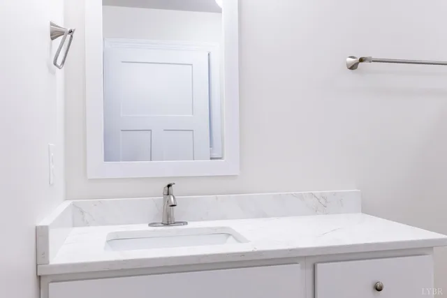 $215,900 | 1104 15th Street, Altavista, VA 24517