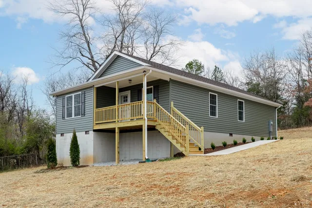 $215,900 | 1104 15th Street, Altavista, VA 24517