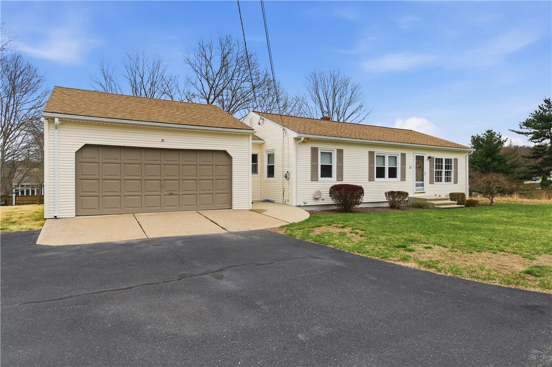 31 Flora Avenue Woonsocket, RI 02895 - Photo 2 of 34