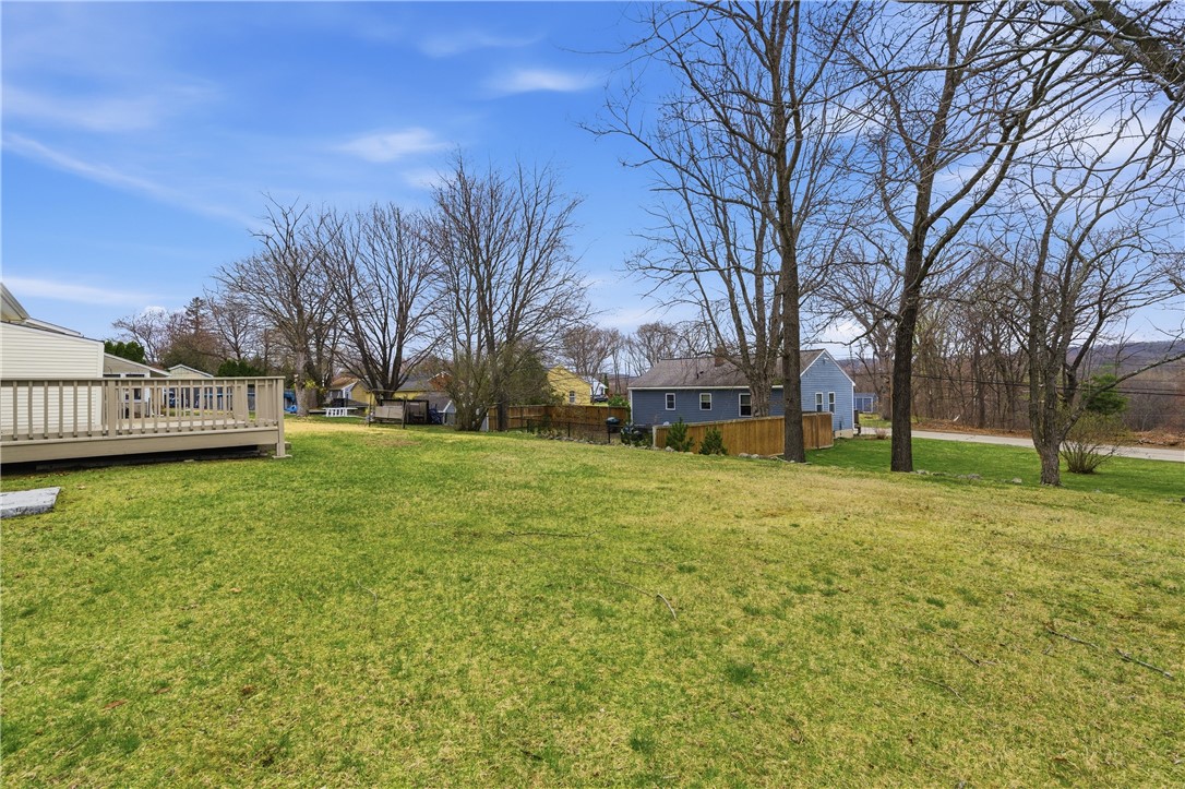 31 Flora Avenue Woonsocket, RI 02895 - Photo 33 of 34