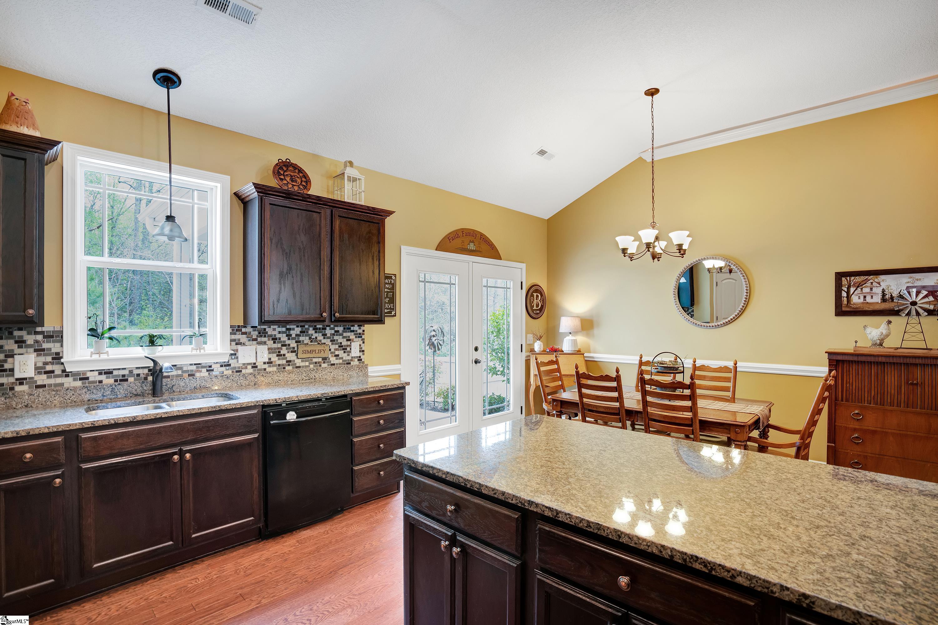 576 Marchbanks Road Boiling Springs, SC 29316 - Photo 10 of 31 Gallery Image 10