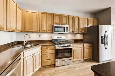 $550,000 | 1195 Georgetown Way, Vernon Hills, IL 60061