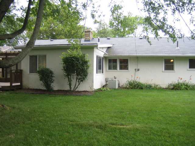 3494 Colchester Road Columbus, OH 43221 - Photo 4 of 12