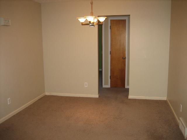 3494 Colchester Road Columbus, OH 43221 - Photo 8 of 12