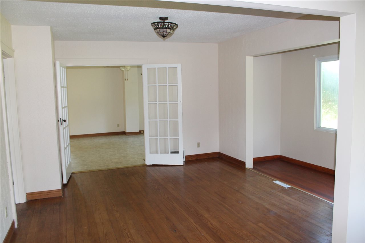 24643 Grant Road South Bend, IN 46619 - Photo 4 of 32 Gallery Image 4