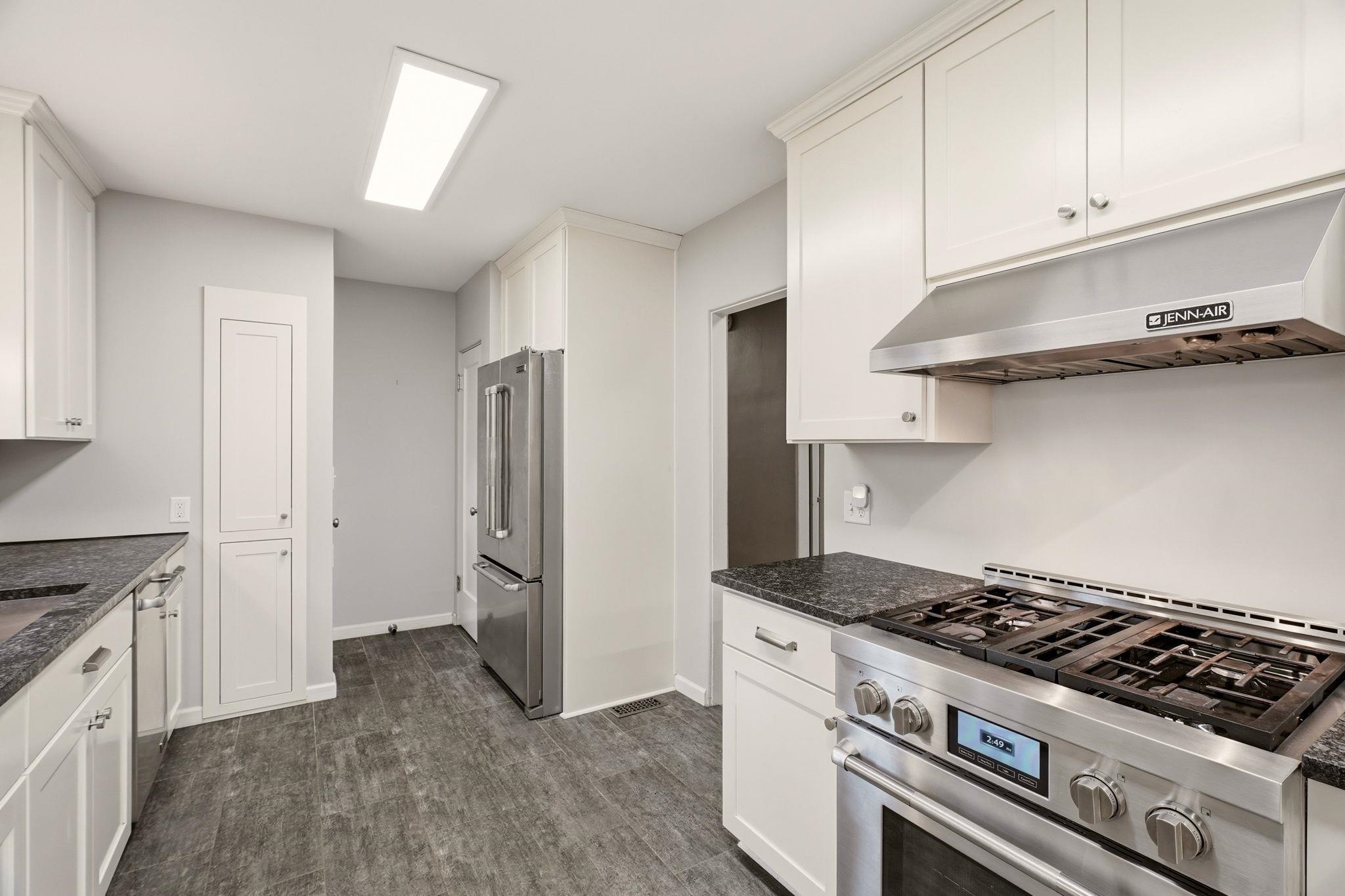 532 West 25th Avenue Spokane, WA 99203 - Photo 12 of 45