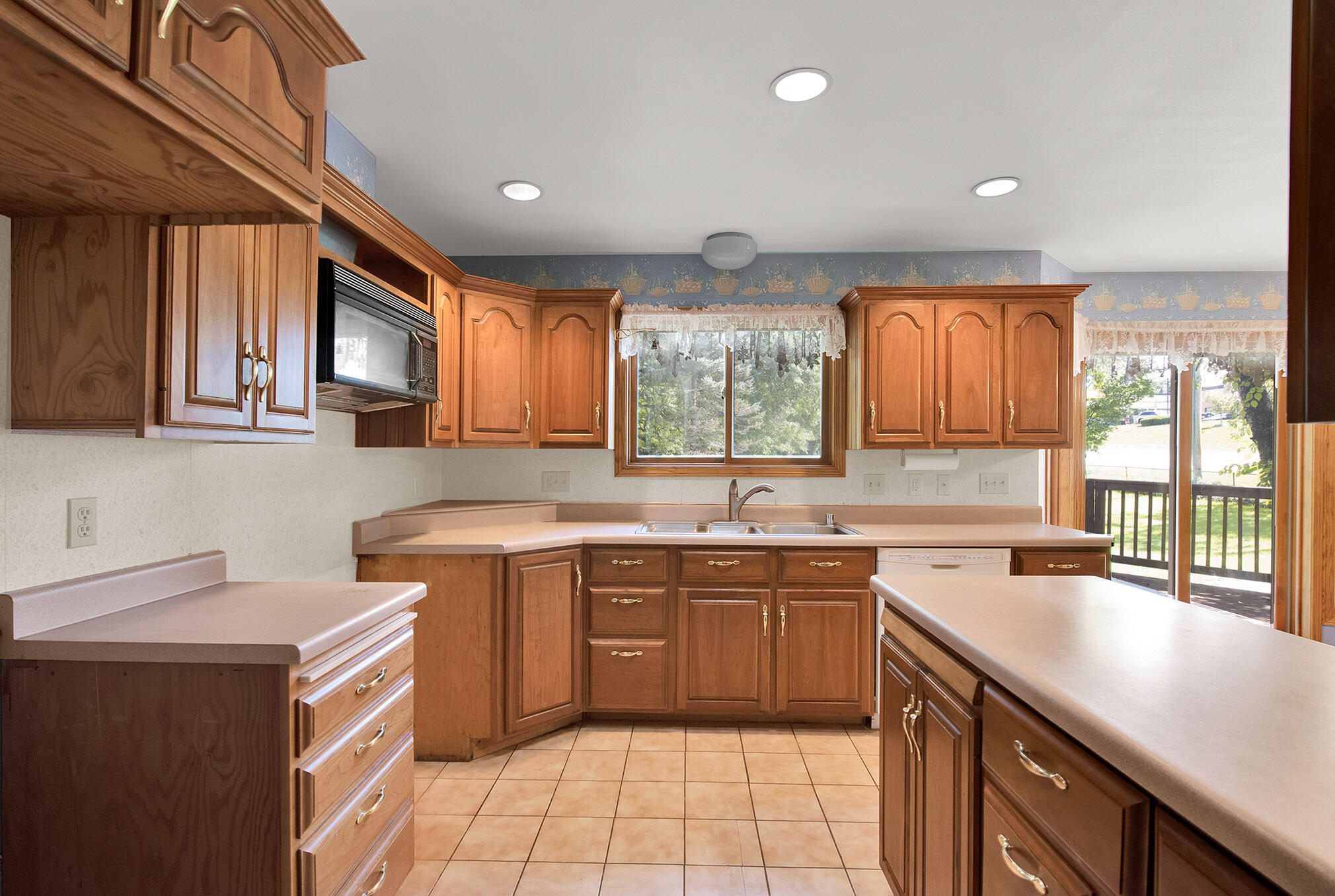 29510 Washington Avenue Rochester, WI 53105 - Photo 22 of 33 Open Kitchen Design