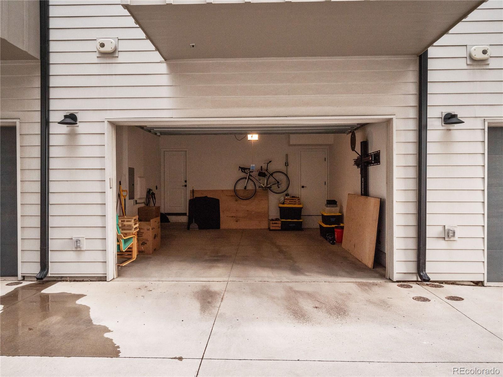 1284 Stuart Street Denver, CO 80204 - Photo 21 of 27 a view of a big room with closet