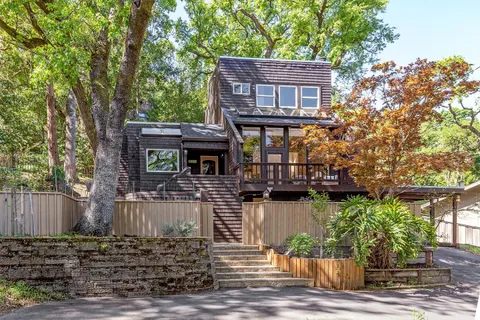 $1,695,000 | 128 Los Trancos Circle, Portola Valley, CA 94028