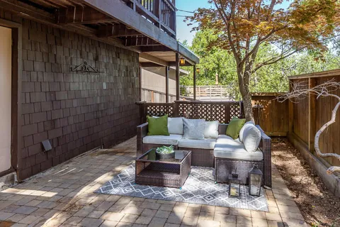 $1,695,000 | 128 Los Trancos Circle, Portola Valley, CA 94028