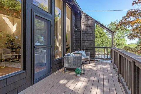 $1,695,000 | 128 Los Trancos Circle, Portola Valley, CA 94028