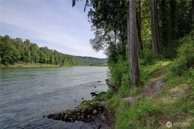 $975,000 | 42885 Rivers Edge Court, Concrete, WA 98237