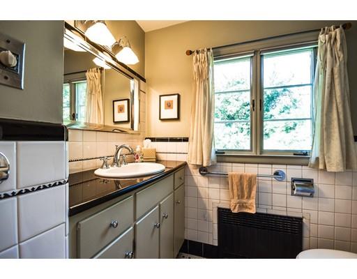 73 Crest Road Wellesley, MA 02482 - Photo 13 of 29