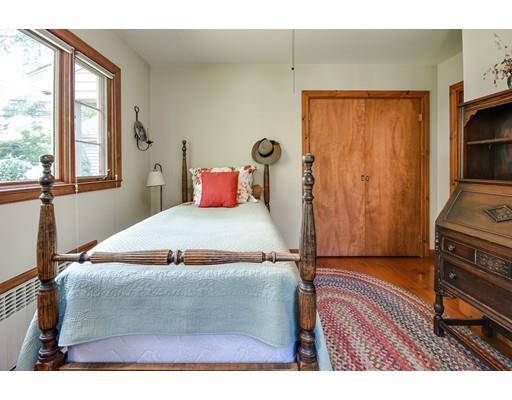 73 Crest Road Wellesley, MA 02482 - Photo 14 of 29