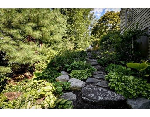 73 Crest Road Wellesley, MA 02482 - Photo 20 of 29