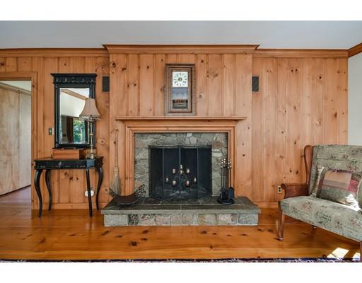 73 Crest Road Wellesley, MA 02482 - Photo 4 of 29