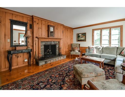 73 Crest Road Wellesley, MA 02482 - Photo 5 of 29