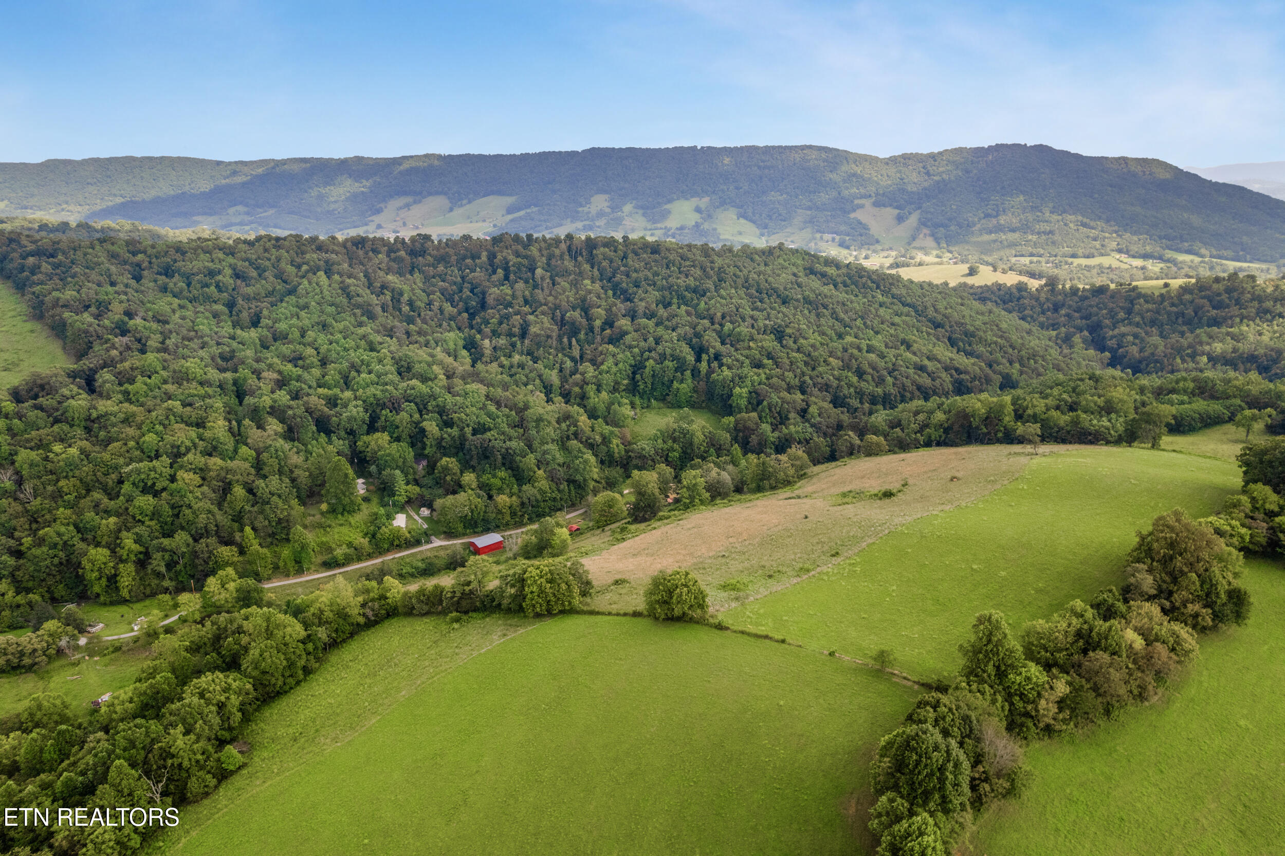 323 Vannoy Road Tazewell, TN 37879 - Photo 17 of 43 015