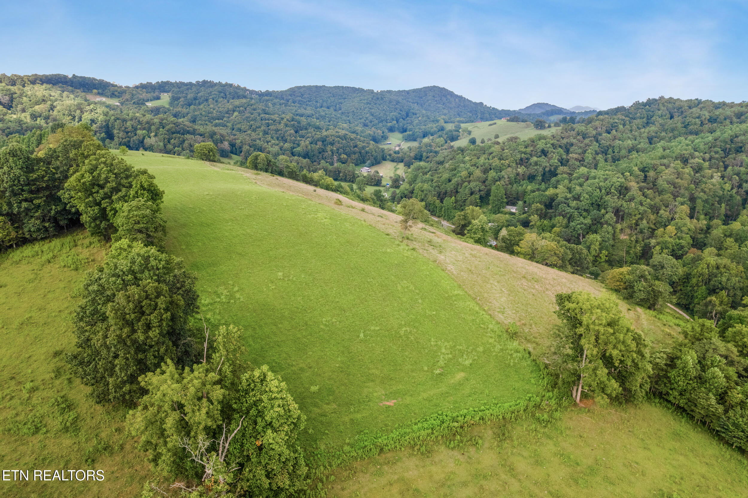 323 Vannoy Road Tazewell, TN 37879 - Photo 20 of 43 017