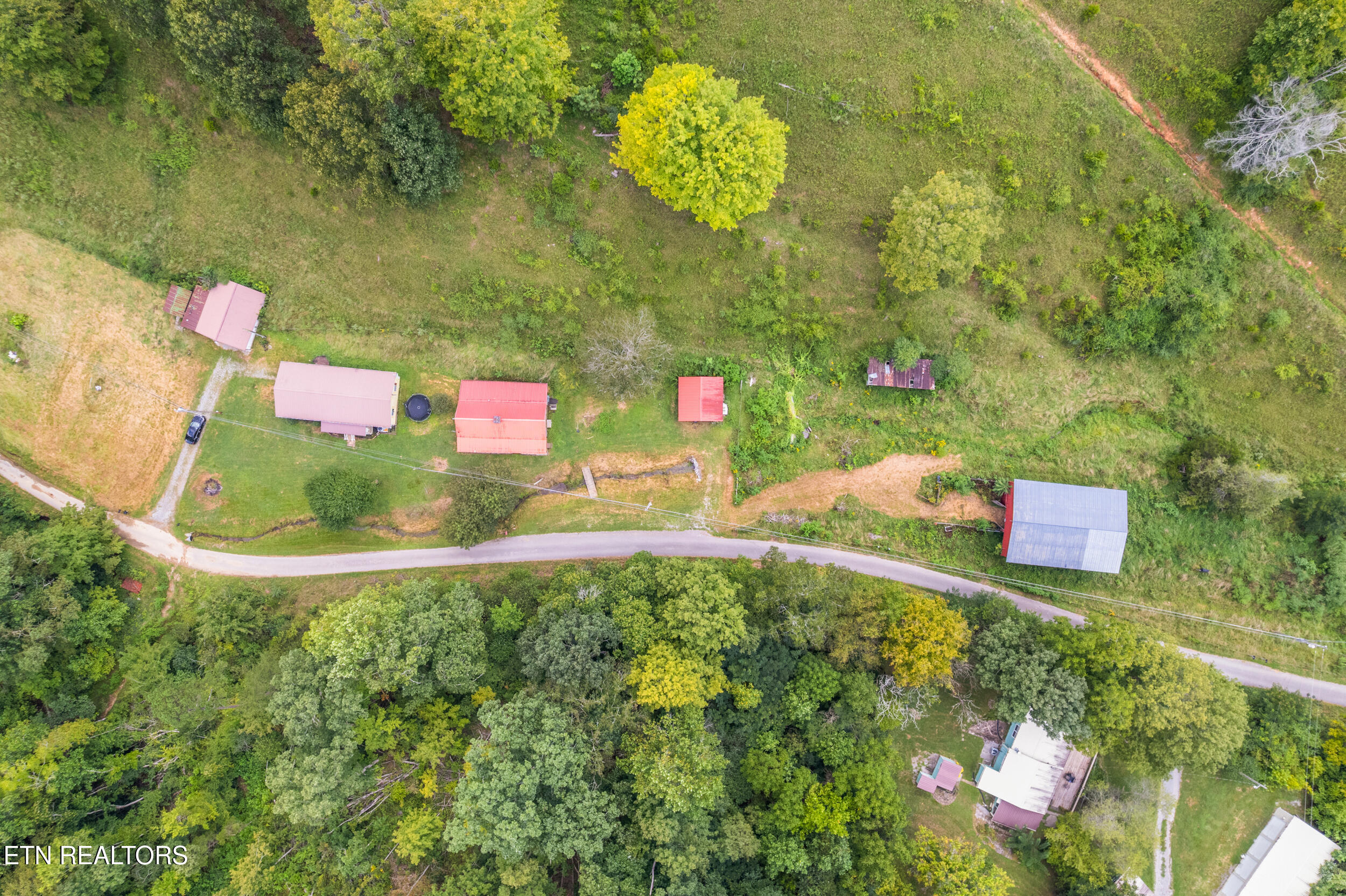 323 Vannoy Road Tazewell, TN 37879 - Photo 25 of 43 021