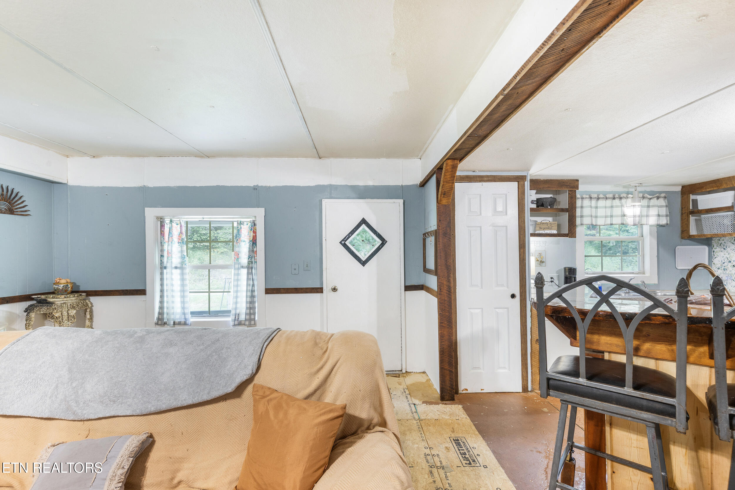 323 Vannoy Road Tazewell, TN 37879 - Photo 27 of 43 023