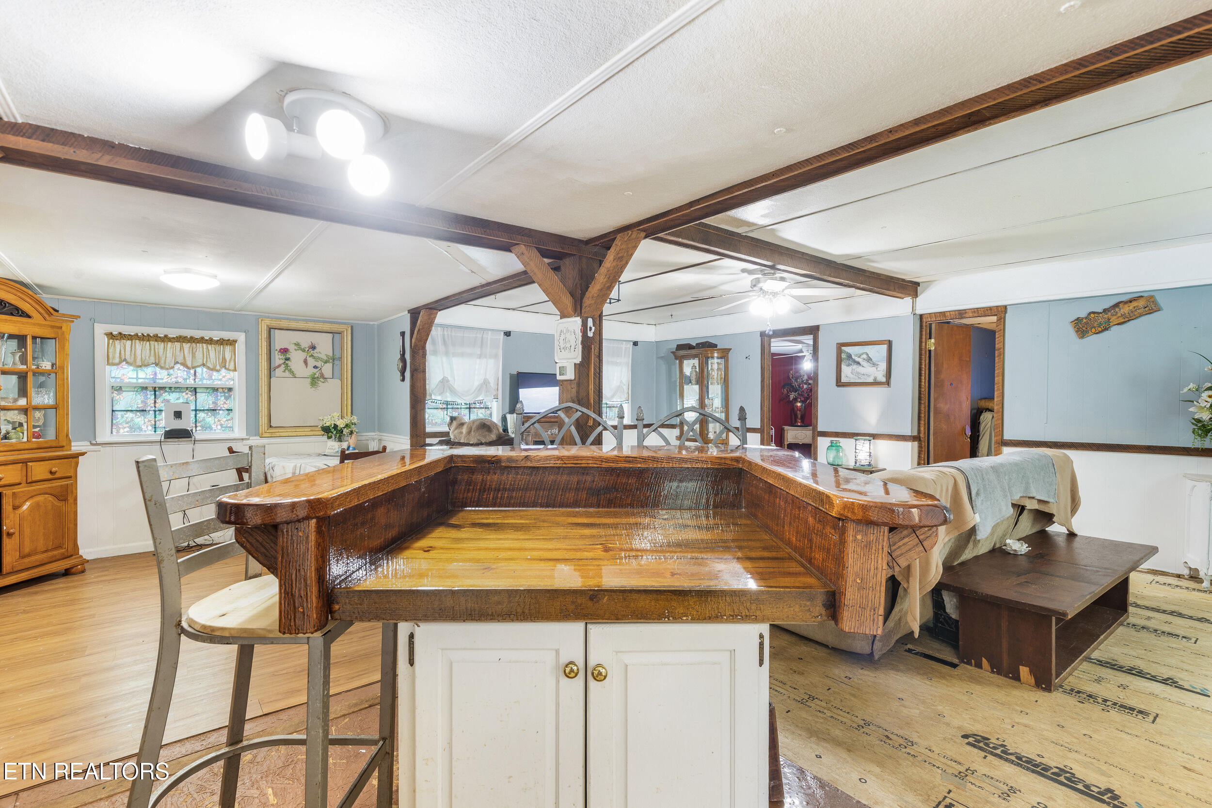 323 Vannoy Road Tazewell, TN 37879 - Photo 39 of 43 035