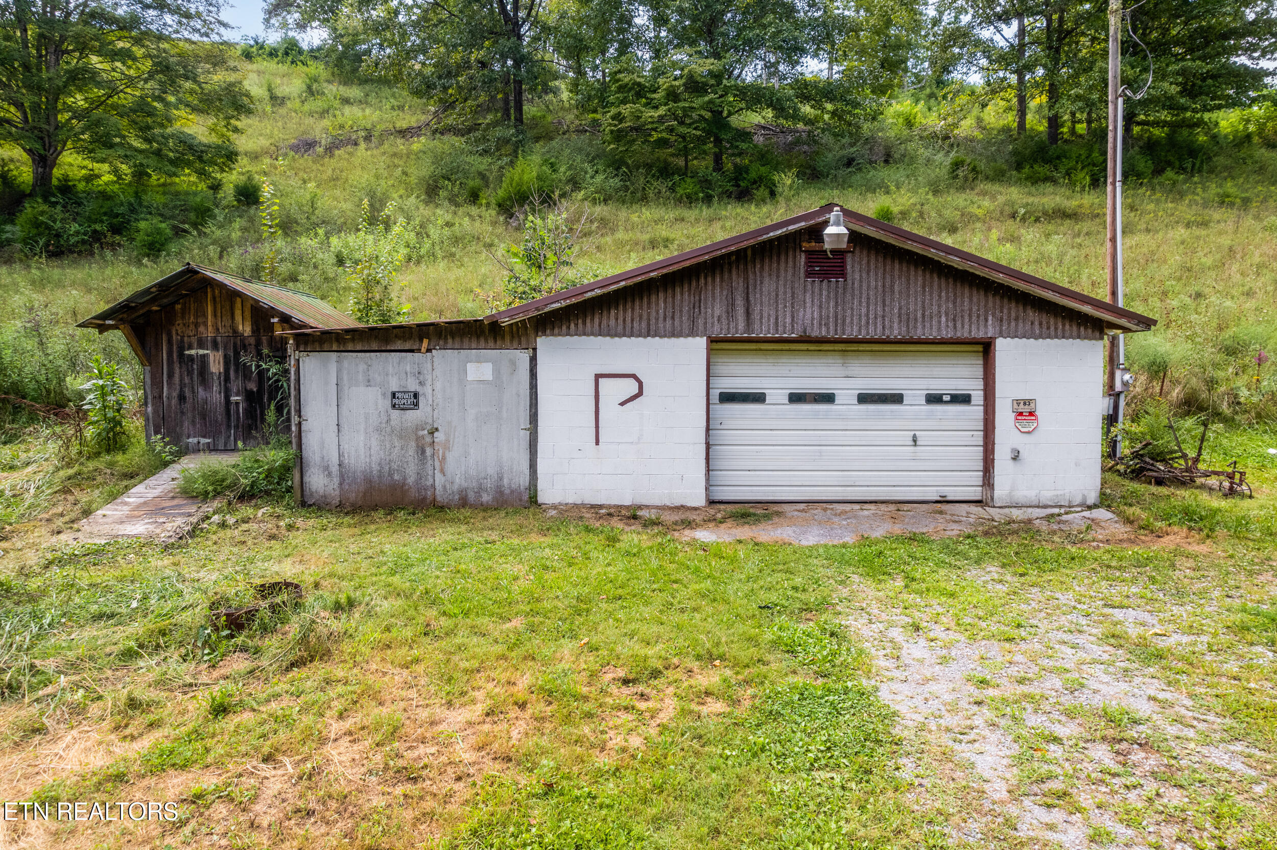 323 Vannoy Road Tazewell, TN 37879 - Photo 6 of 43 006