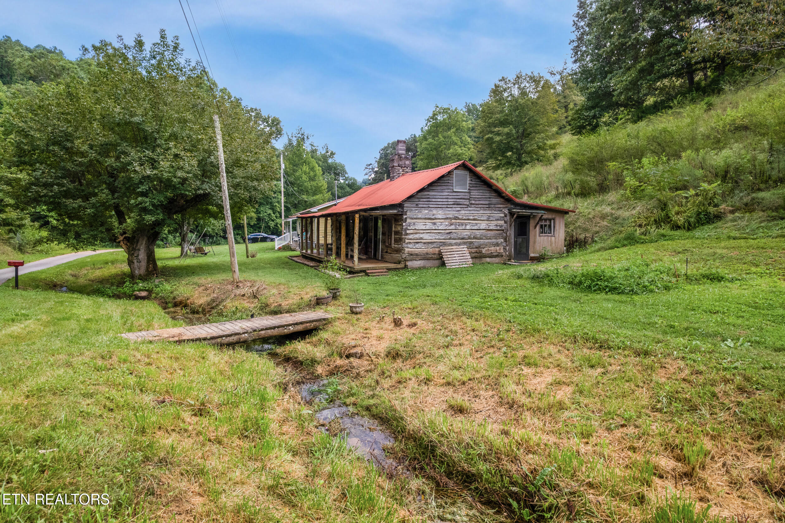 323 Vannoy Road Tazewell, TN 37879 - Photo 8 of 43 008