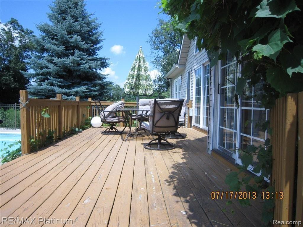 4203 North Latson Road Howell, MI 48855 - Photo 21 of 34 LATSON RD DECK